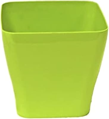 Plastic square pot of the Dubai Garden Center, size 18 cm, green.. Shop with confidence on DIAYTAR Nigeria — quality products and timely delivery.