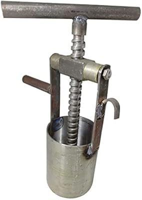 Sevya Chakli Jathiya making the machine with 3 different jalis -.. Your comprehensive marketplace awaits at DIAYTAR NIGERIA with affordable prices and reliable delivery times.