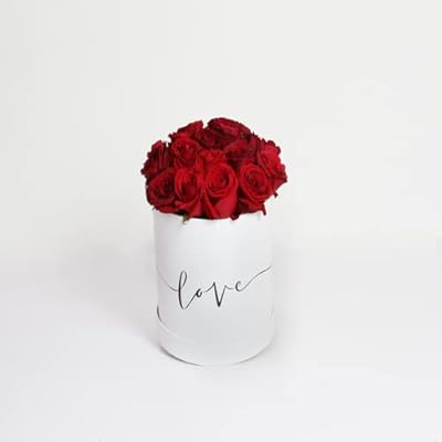 Fresh bouquet of Valentine's Day of Intraflorame.com - France Rouge - Delivery the same day in Dubai (Middle).. DIAYTAR NIGERIA: Your affordable marketplace with reliable 5-8 day shipping across Nigeria.