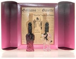 Miniature eau de toilette John Galliano Box of 2, 5 ml.. DIAYTAR NIGERIA revolutionizes online retail with our vast selection and cost-effective delivery options.