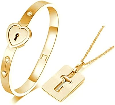 Jewelry set with collar and pendant in the shape of a heart with love lock for couples, men and women, gold, one size.. DIAYTAR NIGERIA delivers what matters - quality, affordability, and prompt nationwide shipping.