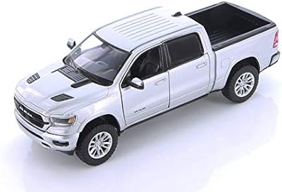 Dodge RAM 1500 CREW CAB Laramia, Silver, 2019, Reduced car model, Motormax 1:24.. DIAYTAR NIGERIA: Your one-stop e-commerce destination with affordable prices and nationwide delivery in 5-8 days.