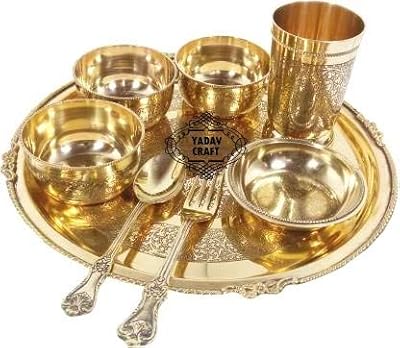 Luxury table service Yadav Craft Pure 8 (brass).. DIAYTAR NIGERIA brings the market to your fingertips with affordable prices and prompt delivery service.