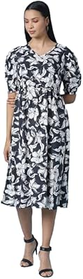 Long pleated dress printed for women.. Your complete shopping solution, DIAYTAR NIGERIA offers extensive choice with competitive prices and delivery.