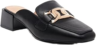 An open shoe with a plain metal chain and a wide heel.. DIAYTAR NIGERIA makes quality accessible to all with our affordable prices and quick delivery service.