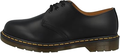 Flat lace -up shoes. Marten's 1461 Unisex for black children.. Nigeria's favorite online shopping platform, DIAYTAR offers unbeatable prices and delivery within a week.