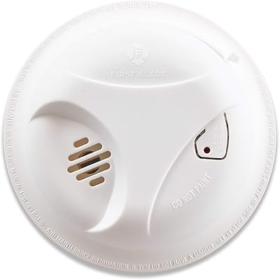 FIRST Alert battery smoke detector with silent button, SA303CN3.. Your everyday shopping companion, DIAYTAR NIGERIA offers unbeatable value with nationwide delivery.