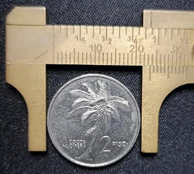 Collection of Asian pieces, Philippines Vintage 1992, peso coin, coconut palm, collection of lucky pieces.. DIAYTAR NIGERIA brings the joy of affordable shopping to your fingertips with delivery in less than 8 days.