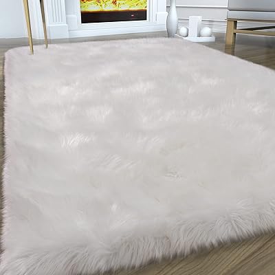 Soft carpets, white faux fur carpet for bedroom 3'x5 ', soft -haired soft carpets soft for the living room, bedside mat in child's bedroom, indoor plush floor mats for children's bedroom, adolescent dormitory, rectangular interior decoration.. DIAYTAR NIGERIA makes online shopping accessible with our comprehensive platform and prompt delivery service.