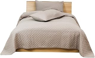 Ultra soft and hypoallergenic bed cover set with light sewn bedding all.. DIAYTAR NIGERIA connects desire with fulfillment through our affordable e-commerce platform.