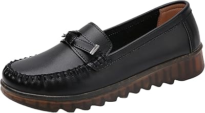 Decatrated shoes for women, comfortable and relaxed walking moccasins, leather outdoor shoes to put on, canvas with low heels, pretty formal hiking shoes to put on.. DIAYTAR NIGERIA: Making online shopping accessible with affordable prices and nationwide delivery service.