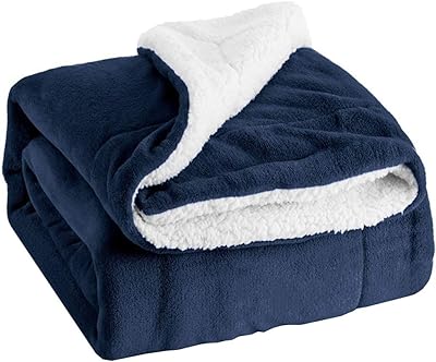 Reversible double fleece in flannel sherpa amay warm plush (blue).. DIAYTAR NIGERIA bridges the gap between desire and affordability with nationwide delivery in under 8 days.
