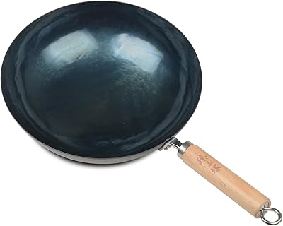 Zin San Huan frying stove in hand wrought iron with wooden handle, non -stick, without coating, oil without oil, size 34 cm/13.4 ".. DIAYTAR NIGERIA: Where shopping meets satisfaction with affordable prices and prompt delivery services.