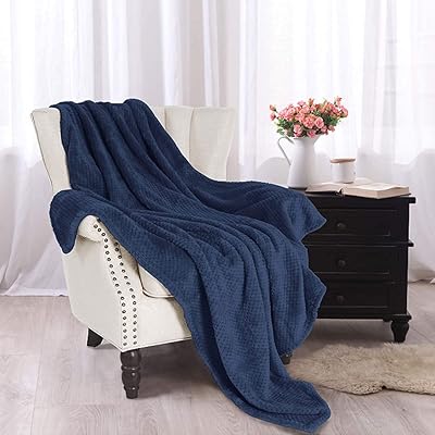 Beauty Cozy 290 g m2 polar flannel cover with patterns with patterns.. DIAYTAR NIGERIA: Making quality products accessible to all Nigerians at affordable prices.