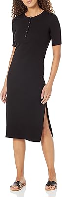 Mini-Mi-Mi-Mi-Long Côte Calvin Klein for Women with button closed.. DIAYTAR NIGERIA brings the marketplace to your home with budget-friendly prices and nationwide delivery.