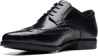 Richelieu Howard Wing Clarks for Men's shoes.. Discover why thousands choose DIAYTAR NIGERIA for affordable products delivered in less than a week.