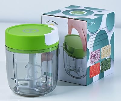 Manual Move ON QUICK 520 ml chop with 3 sharp stainless steel blades.. Shop without limits at DIAYTAR NIGERIA and receive your purchases at budget prices within the week.
