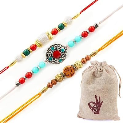 Set of 3 traditional hand facts for brothers and sisters by the.. DIAYTAR NIGERIA bridges the gap between desire and affordability with nationwide delivery in under 8 days.