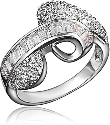 Classic woman ring with white gold color size 8.. DIAYTAR NIGERIA: Connecting Nigerians with their needs through affordable prices and 5-8 day shipping.
