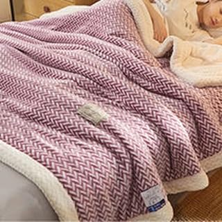 Thick blank in flannel adapted to naps and desk, yellow color, size 100 x 150 cm.. Shop confidently with DIAYTAR NIGERIA, offering affordable prices and reliable delivery within a week.
