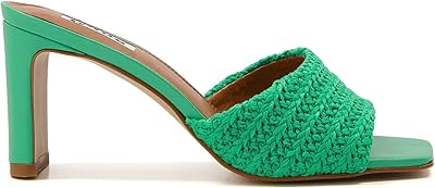 Square end sandals for women in London.. DIAYTAR NIGERIA: Where shopping is easy, prices are low, and delivery is just days away.