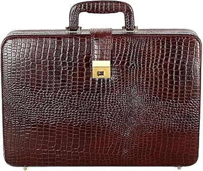Real leather jack for men for men use at the office.. DIAYTAR NIGERIA: Your affordable gateway to thousands of products shipped nationwide within the week.