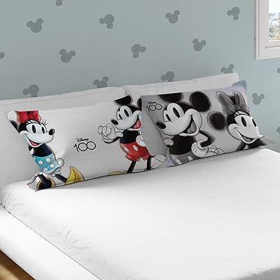 Disney Mickey and Minnie Mouse Ultra pillowcase.. DIAYTAR Nigeria: trusted by thousands for fast, reliable delivery.