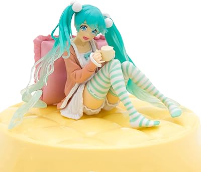 Hatsune Miku Hat quality Sysdio figurine, Future Toon action figurine of the Innocent Arcade singer 4.7 inches.. DIAYTAR NIGERIA transforms online retail with our affordable platform and dependable shipping service.