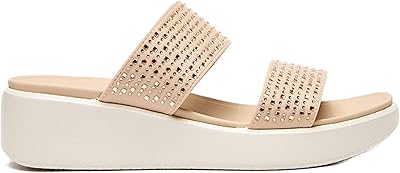 Easy to wear woman sandal adorned with a thick sole of the.. Shop for less and receive more with DIAYTAR NIGERIA's expansive e-commerce platform and nationwide delivery.