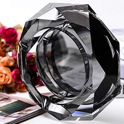 Crystal ashtray cendrier European design for the Plateau lounge.. Experience the ultimate in shopping convenience with DIAYTAR NIGERIA's vast catalog and 5-8 day delivery.