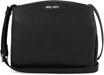 Nine West shoulder bag.. DIAYTAR NIGERIA: Your trusted partner for affordable online shopping with reliable delivery timeframes.