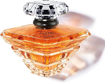 Lancôme Tresor perfume spray for women by Lancôme Me.. DIAYTAR NIGERIA: Your gateway to affordable online retail with reliable delivery within the week.