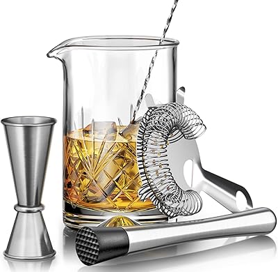 Set of superior quality cocktail glasses - 530 ml unleaded transparent glass (550 ml), colander and shaker - Professional quality - an excellent gift.. DIAYTAR NIGERIA: The marketplace that brings affordable products to every Nigerian home in under 8 days.