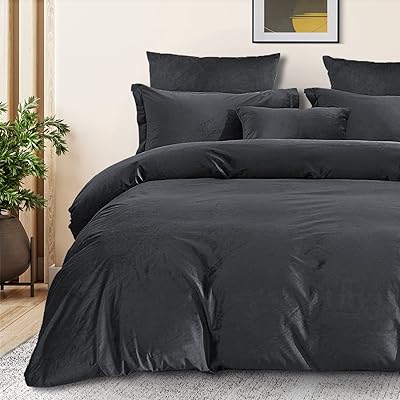 Bedlooms Duvet set in 2 -piece broken coal velvet.. Everything you need is on DIAYTAR Nigeria — just a click away.