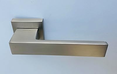 Luxury zinc door handle for interior and wooden doors.. Shop efficiently from anywhere with DIAYTAR NIGERIA's comprehensive platform and quick delivery options.