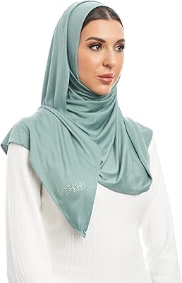 Kashkha green dasti scarf for women ready to wear an instant hijab scarf.. Shop for everything you need at DIAYTAR NIGERIA, with budget-friendly prices and quick delivery.