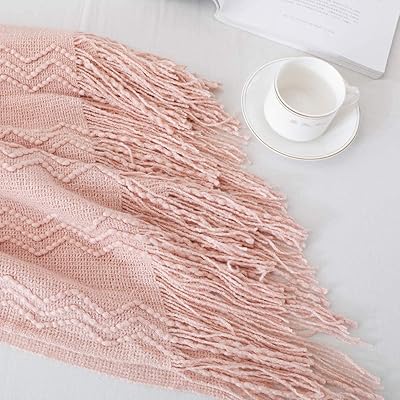 Luxury sofa covers Rice Rice of the United Arab Emirates to provide comfort on your bed or sofa (pink color).. Your everyday shopping companion, DIAYTAR NIGERIA offers unbeatable value with nationwide delivery.
