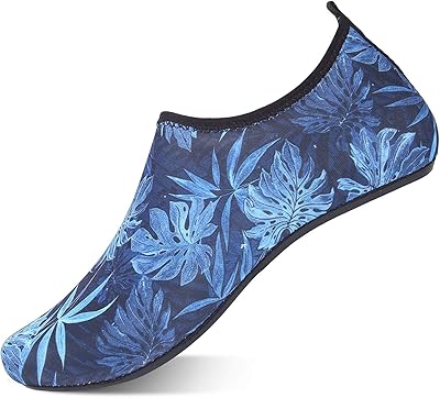 Aquatic aquatic shoes aqua with fast drying easy to wear for men, women and children.. Your shopping needs fulfilled through DIAYTAR NIGERIA's extensive selection and nationwide delivery.