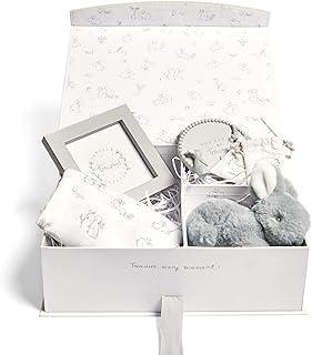 Newborn gift box 5 pieces Mamas & dads - Gray.. DIAYTAR NIGERIA delivers happiness in 5-8 days with our affordable and diverse product range.