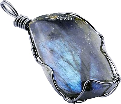 Pendant in natural mokaiteedkor labradorite, pendant in therapeutic precious stone wrapped in crystal wire done by hand.. Shop with purpose at DIAYTAR NIGERIA and receive products at unbeatable prices within the week.
