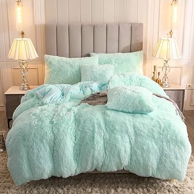 Set of soft velvet duvet cover in ohhamo fake fur with pillowcases, super soft, warm and durable (double size, turquoise).. Get your essentials without leaving home — thanks to DIAYTAR Nigeria.