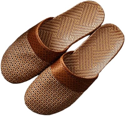 Unisex slippers closed in bamboo straw for summer, spa, bathroom for women and men.. You choose it, we deliver it — DIAYTAR Nigeria makes shopping easy.