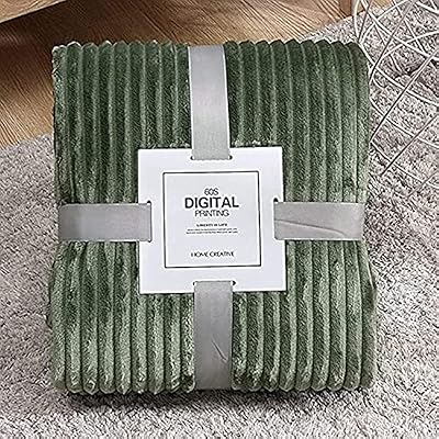 Sharaf baby bed cover, soft and soft blanket - light, soft, velvety, soft, hot and comfortable - perfect for the bed, the sofa, the campsite and the trips (70 x 100 cm, green).. DIAYTAR NIGERIA: Where shopping is affordable, selection is vast, and delivery is always reliable.