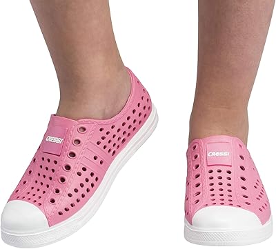 Crisi Balby aquatic shoes for unisex.. DIAYTAR NIGERIA: Your trusted partner for affordable online shopping with reliable delivery timeframes.