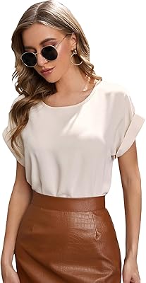 Women's blouse with folding sleeves and boat collar for work and office.. DIAYTAR NIGERIA: Where affordability meets variety, with thousands of products delivered in less than 8 days.