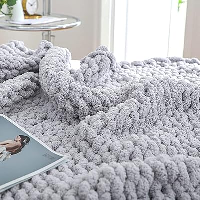 Thick knitted coverage 50x60 giant knots for large adults.. Transform your online shopping experience with DIAYTAR NIGERIA's affordable and diverse marketplace.