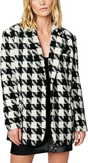Luxury clothing for women, oversized woman with pockets, comfortable and elegant coat.. Get access to thousands of affordable products only on DIAYTAR Nigeria.