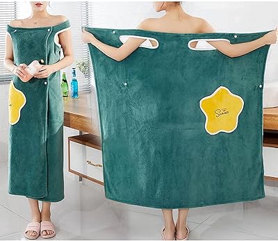 Portable bath towel with bare shoulders with press button and pocket, suitable for sauna, beach, swimming pool, gym and travel (green).. DIAYTAR NIGERIA: Where shopping meets satisfaction with affordable prices and prompt delivery services.
