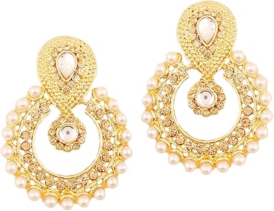 Candling earrings with Indian design Bollywood Chandbali for women, gold color, alloy.. Discover a world of choices with DIAYTAR NIGERIA's extensive marketplace and prompt shipping service.