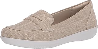 Clarks moccasins for women.. Shop from Nigeria's largest product selection at DIAYTAR, with budget-friendly prices and swift delivery.